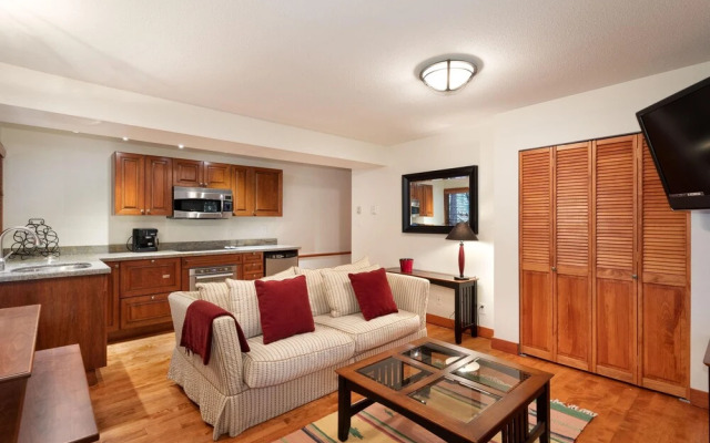 Luxury 5 Bedroom Blueberry Chalet