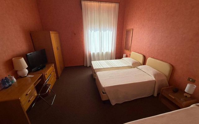 Hotel Corona