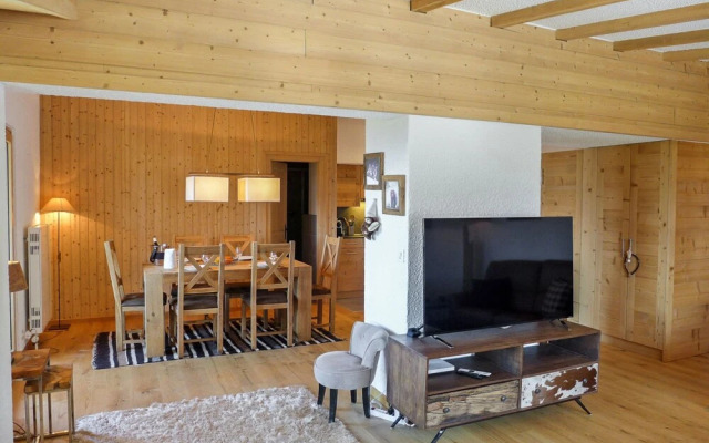 R Gina A B C D Ollon