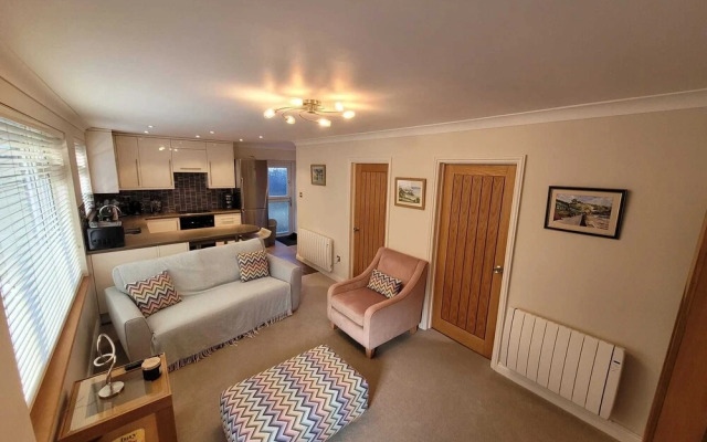 The Mumbles - Bungalow - 2 Bedrooms - Pet Friendly