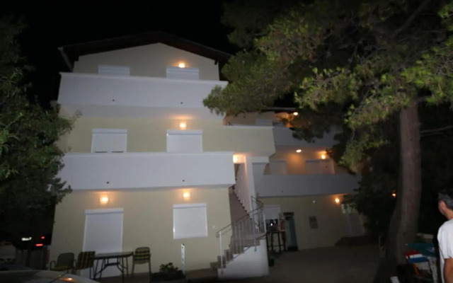 Novalja Inn 2