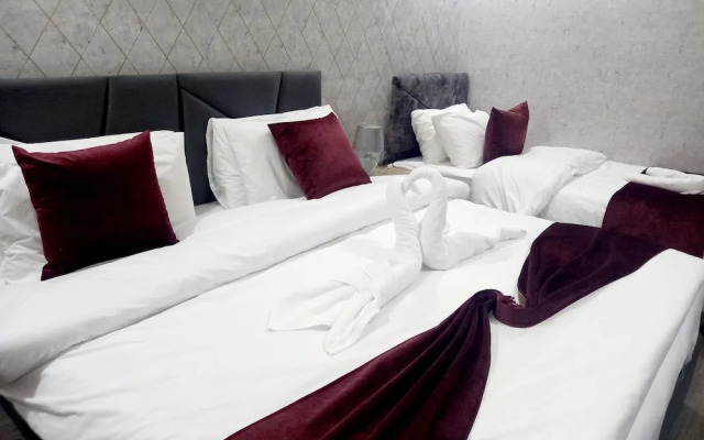 Twins Downtown Hotel