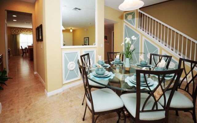 301 Las Fuentes Drive 6 Bedroom Home