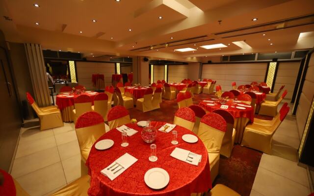 Hotel Amrapali Grand