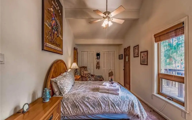 Paradise On The River Three Bedroom Cabin