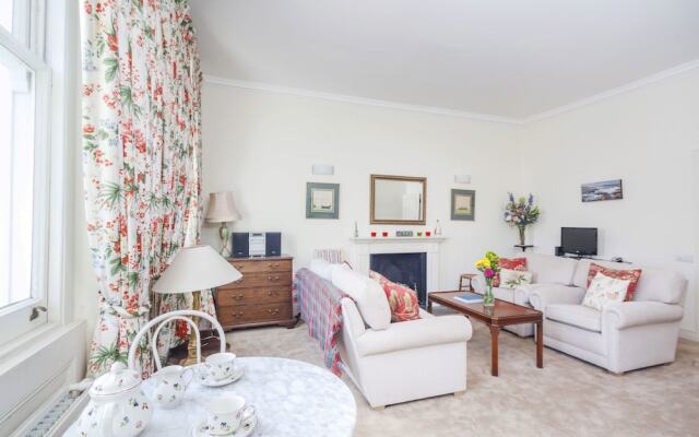 Classic South Kensington Home with Balcony