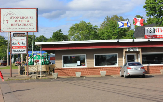 Stonehouse Motel and Restaurant