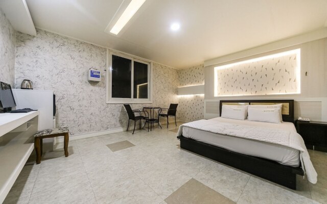 Narbone Motel
