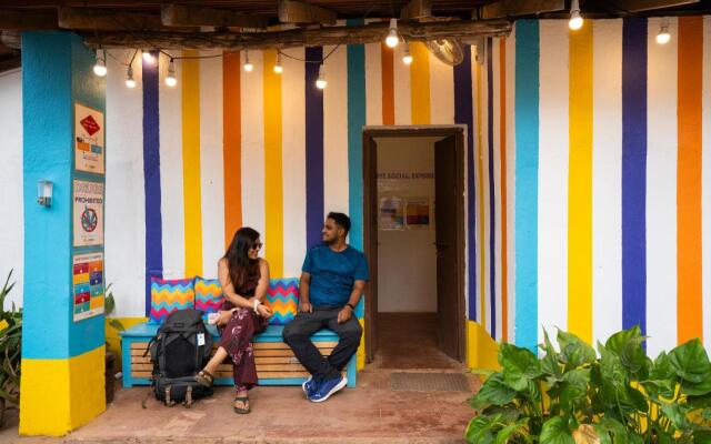 Gostops Goa, Calangute - Rooms & Dorms