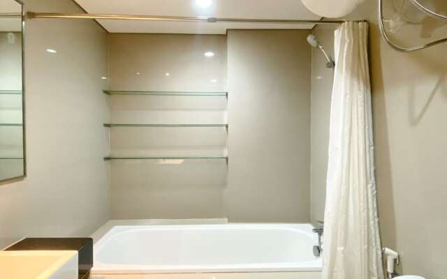 Cozy And Nice Studio At Azalea Suites Apartment