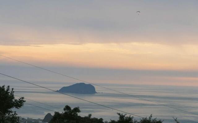 OwlStay Jiufen Green Ray