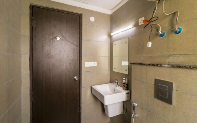 Tipsyy Inn Suites 007