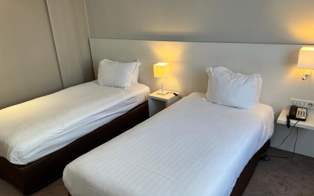 Holiday Inn Paris - Auteuil, an IHG Hotel