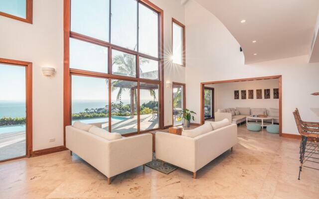 Amazing Villa With Ocean View at Puerto Bahia E6