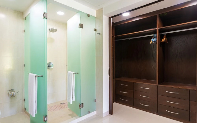 Casa SueÃ±o 2 Bedroom Condo by RedAwning