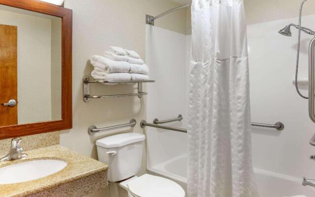 Comfort Inn Lancaster  Rockvale Outlets