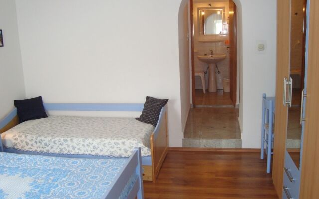Apartments Zlatko