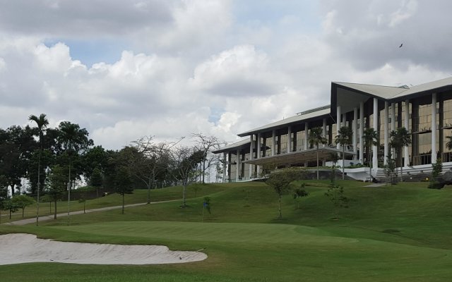 Austin Heights Golf and Hotel Resort