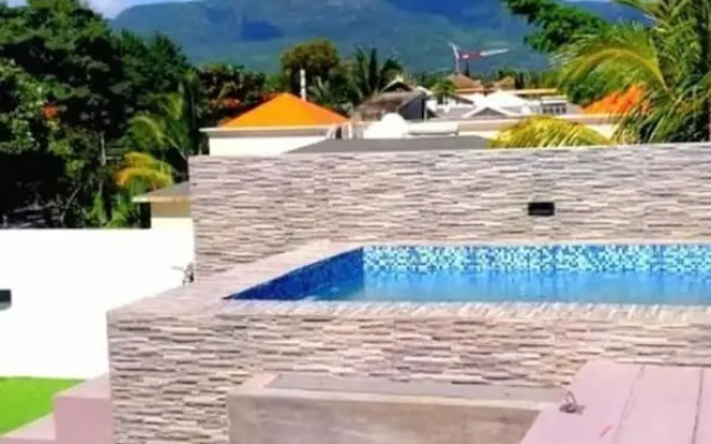 Rooftop Garden Jacuzzi Luxury Villa