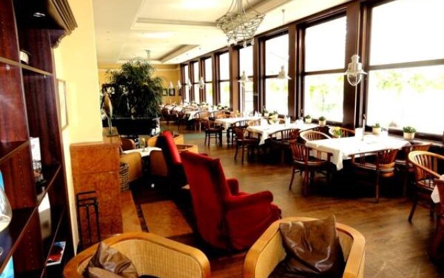 Café Restaurant Hotel Johannisberg
