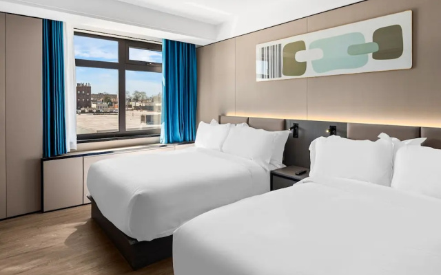 Ly New York Hotel