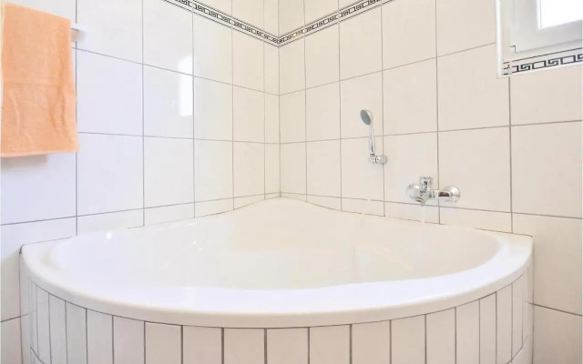 One-Bedroom Apartment Dugi Rat with Sea View 06