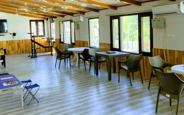 Kashmir Holiday Resort