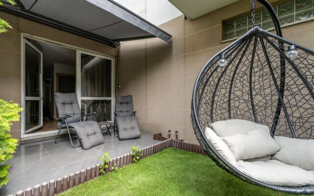 Cozy Poznan Apartment by Renters