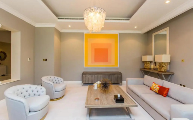 Maison Privee - Prvt Pool & Beach Access in Luxury Palm Jumeirah 6BR Villa