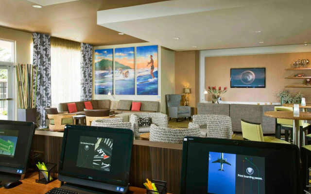 Courtyard Maui Kahului Airport