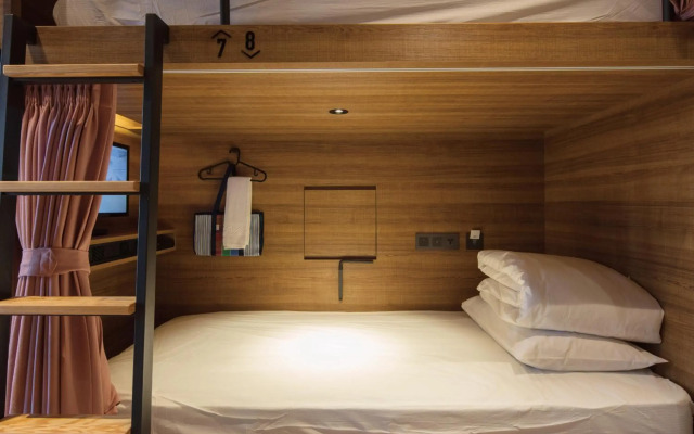 Oinn Hotel & Hostel Tainan