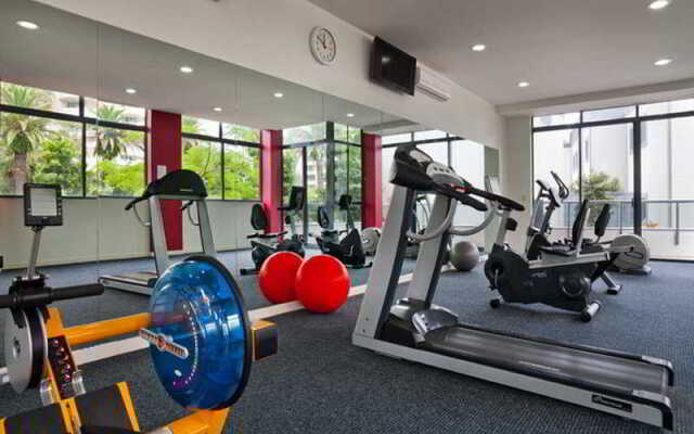 Meriton Serviced Apartments Aqua Street, Southport QLD