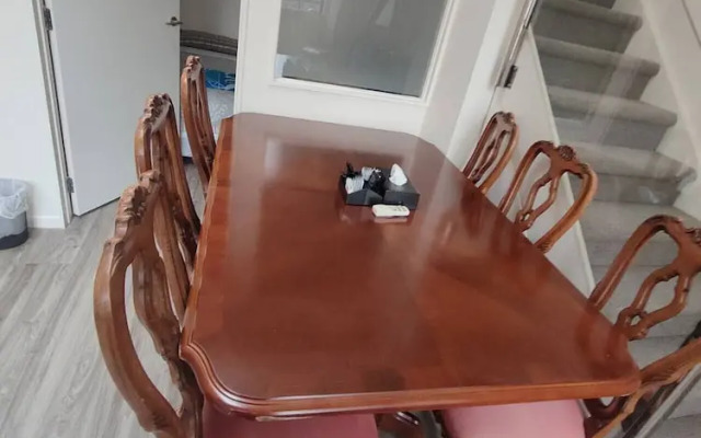 3 Double 1 Single 2 Sofa Beds apartment