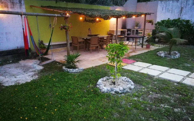 Yellow Submarine Sea View