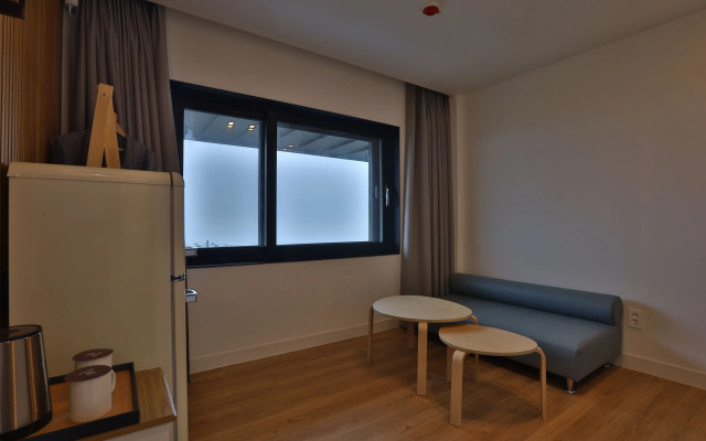 Hotel 701