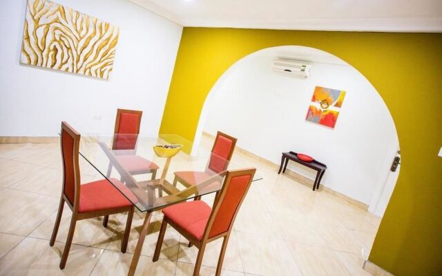Earl Heights Suites Hotel