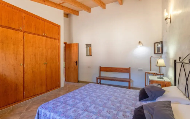 Country House Near Algaida Beach