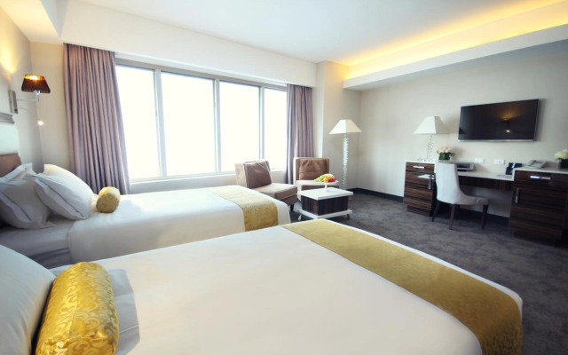 Swan River Hotel