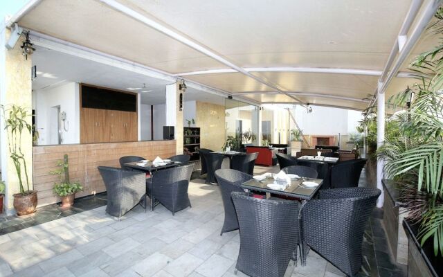 OYO 3712 Chandigarh Grand