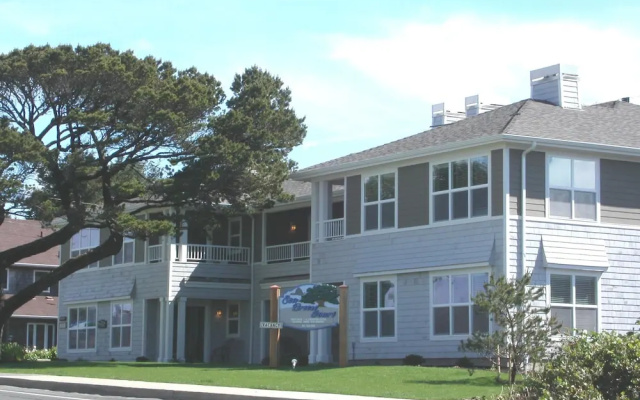 Sea Breeze Court