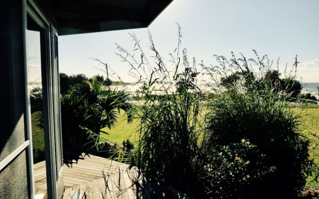 ArtHOUSE Beachfront Accommodation