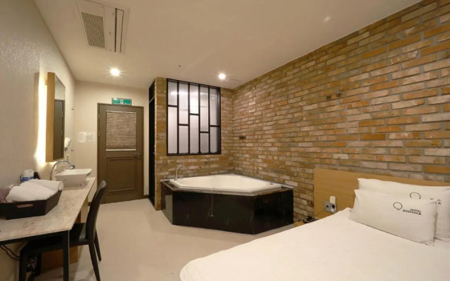 Nampo Comma Hotel