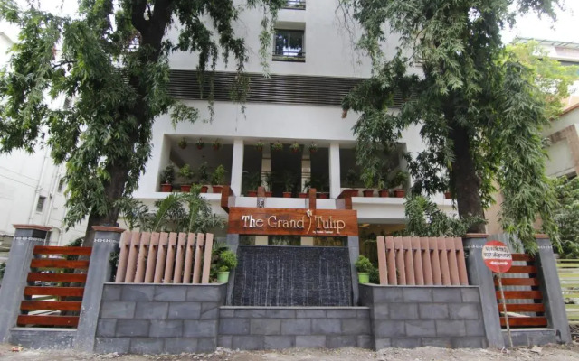 OYO 659 Hotel Grand Tulip