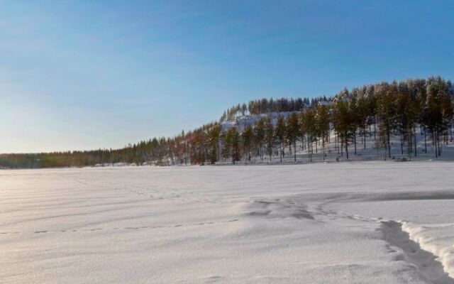 Hallantytär a1 paritalo