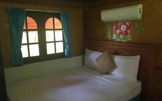 Chaloklum Bay Resort