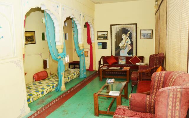 Karnot Mahal