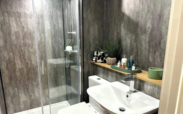 Athenaeum House-leeds Centre-sleeps 3-pets