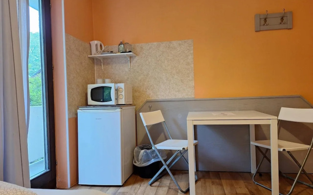 2-Rent Group Hostel Rooms AUB162