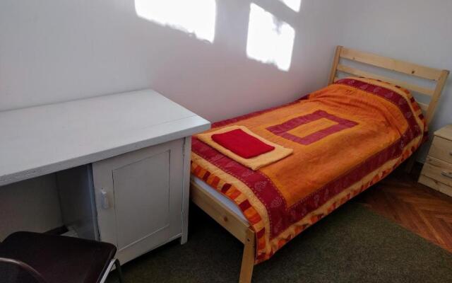 Gästehaus Honigberg next to the Fortified Church of Harman