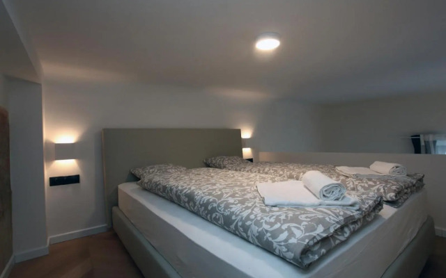 The Apartment House - Mezibranska